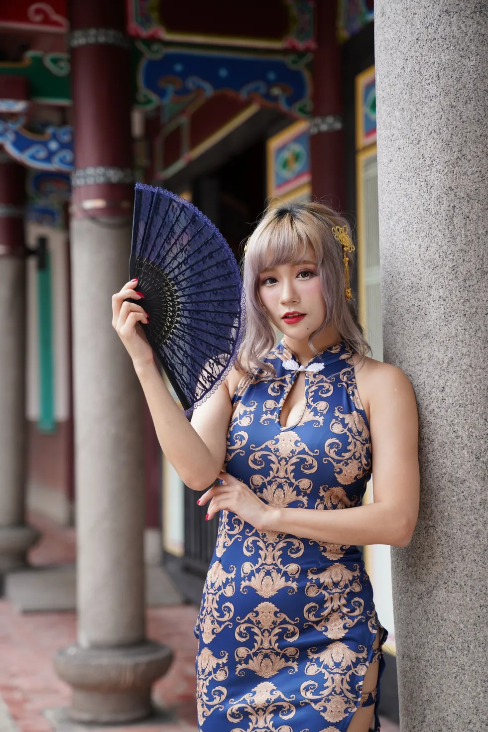 [Mzsock] NO.149 Xue Kaiyun blue flower short cheongsam with high heels and beautiful legs street photography#[105P]-71