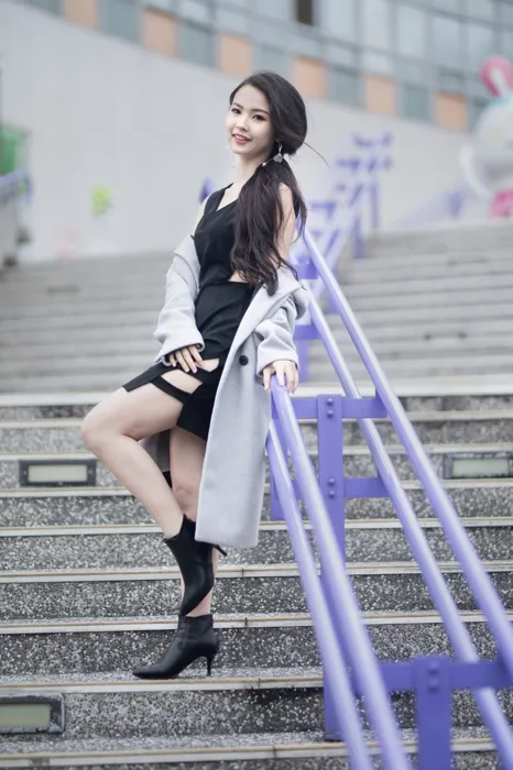 [Mzsock] NO.062 Yang Miling’s hip-covering skirt is more sexy street photography#[100P]-21