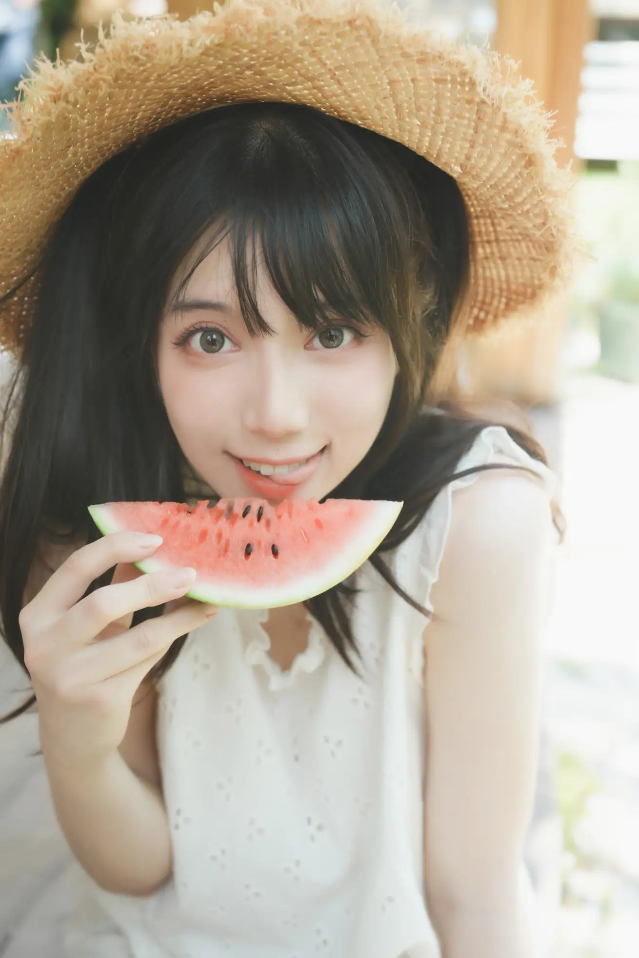 [YITUYU] 2022.09.05 Vol.1877 – Summer Girl and Watermelon Two plus six#[39P]-21